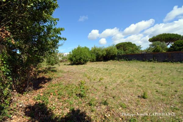 Terrain à vendre de 825,00 m² LA COTINIERE (17) 205800 €