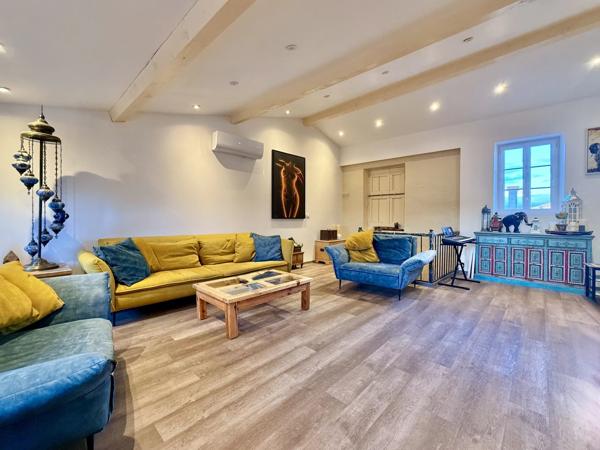 Une perle rare - Maison centre ville rénovée avec jardin et piscine
