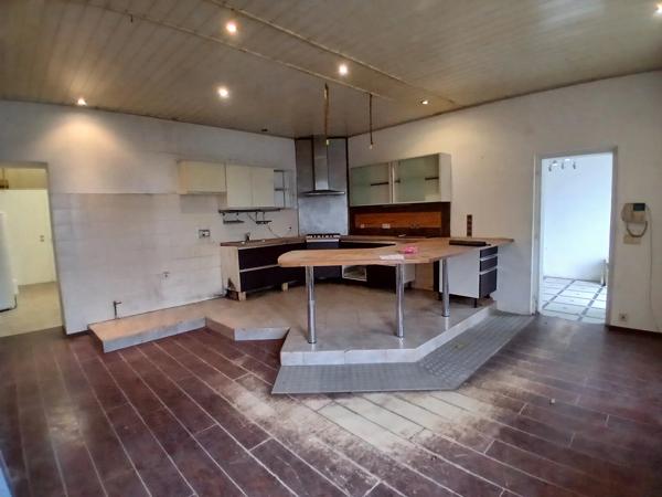 Jolie maison en pierre à rénover