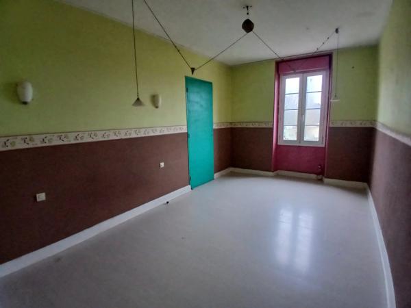 Jolie maison en pierre à rénover