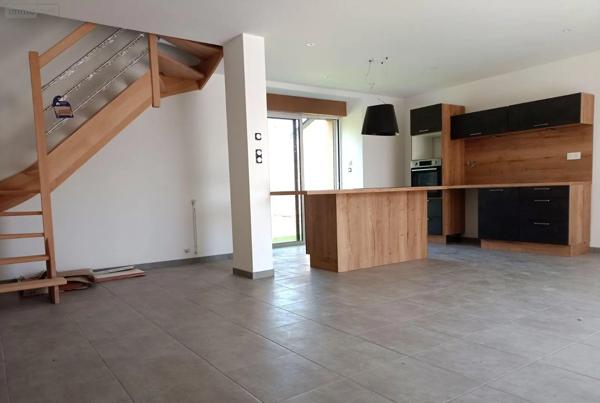 Location - Maison Amanlis 35150 120 m 2 549 m 2