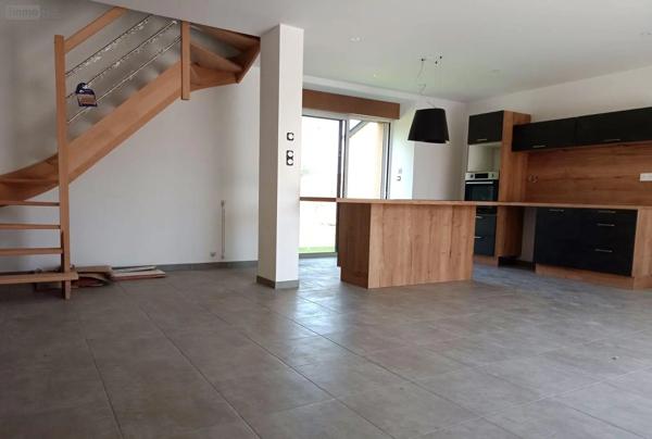 Location - Maison Amanlis 35150 120 m 2 549 m 2