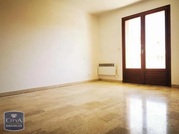 Appartement à louer 1 pièce 31m² Sanary-sur-Mer (83110)