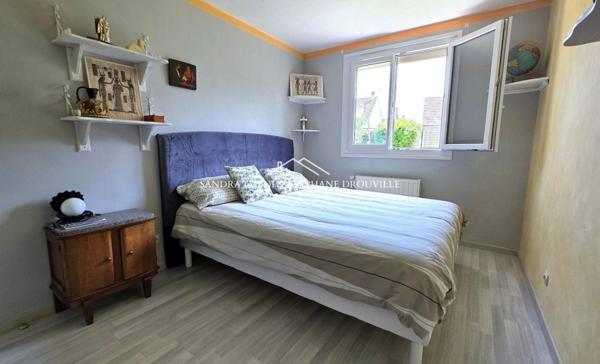 PROCHE DE MAINTENON - CHARTAINVILLIERS - CHARMANTE MAISON FAMILIALE 8 pièces -189 m²