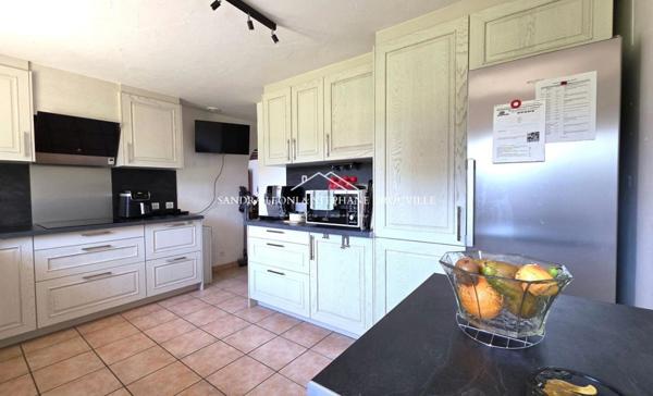 PROCHE DE MAINTENON - CHARTAINVILLIERS - CHARMANTE MAISON FAMILIALE 8 pièces -189 m²