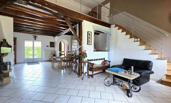 PROCHE DE MAINTENON - CHARTAINVILLIERS - CHARMANTE MAISON FAMILIALE 8 pièces -189 m²