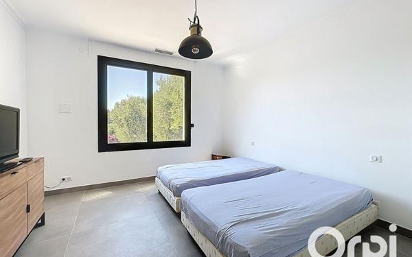 Maison à vendre    6 pièces •  Le Cannet