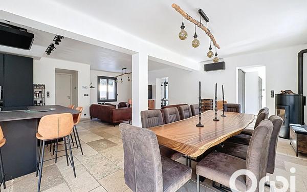 Maison à vendre    6 pièces •  Le Cannet