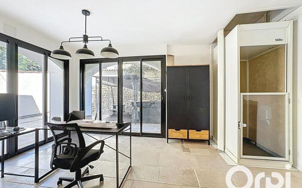 Maison à vendre    6 pièces •  Le Cannet