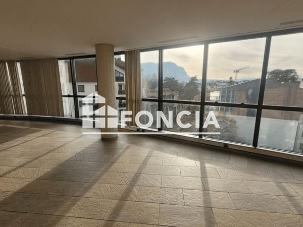 Location Appartement 2 pièces 79.87 m² - 6 RUE DU PARC Annemasse 74100