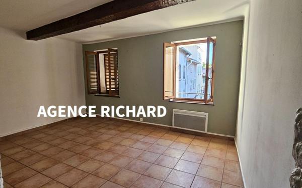 Appartement à louer    3 pièces • 67 m2 Ollioules