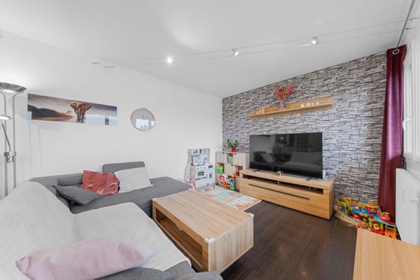 Exclusivité à Chatenoy Le Royal: bel appartement de 83.75 m2, 3 chambres, balcon et cave proche des commodités