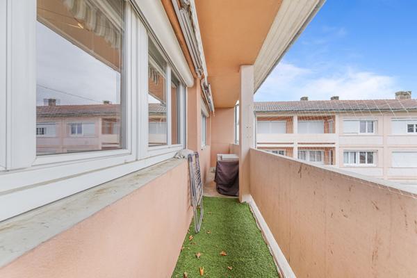 Exclusivité à Chatenoy Le Royal: bel appartement de 83.75 m2, 3 chambres, balcon et cave proche des commodités