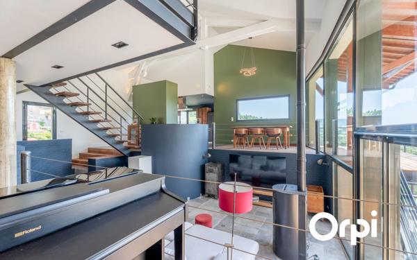 Maison à vendre    6 pièces • 198 m2 Saint-Didier-au-Mont-d'Or