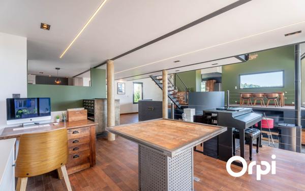 Maison à vendre    6 pièces • 198 m2 Saint-Didier-au-Mont-d'Or