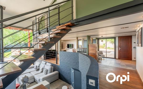 Maison à vendre    6 pièces • 198 m2 Saint-Didier-au-Mont-d'Or