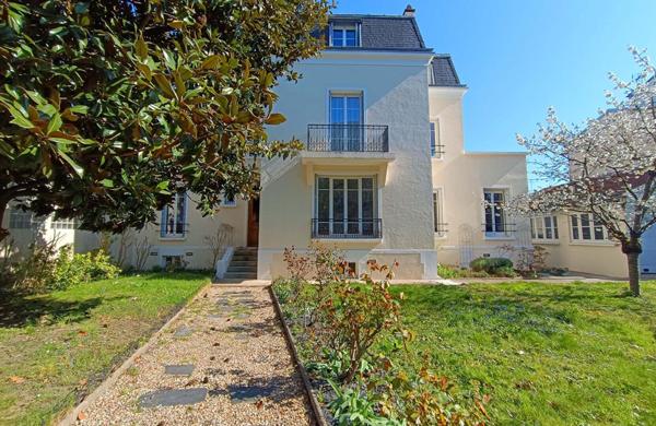 Maison Bourgeoise proche RER A 10 pièces 240m² NEUILLY-PLAISANCE (93360)