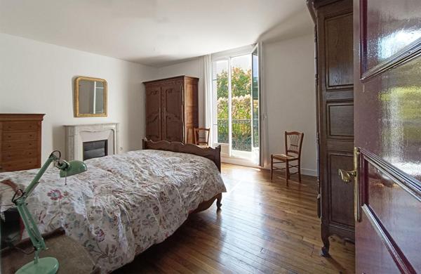 Maison Bourgeoise proche RER A 10 pièces 240m² NEUILLY-PLAISANCE (93360)