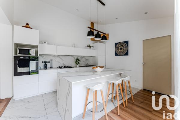 House for sale 4 rooms 140 m² Talence