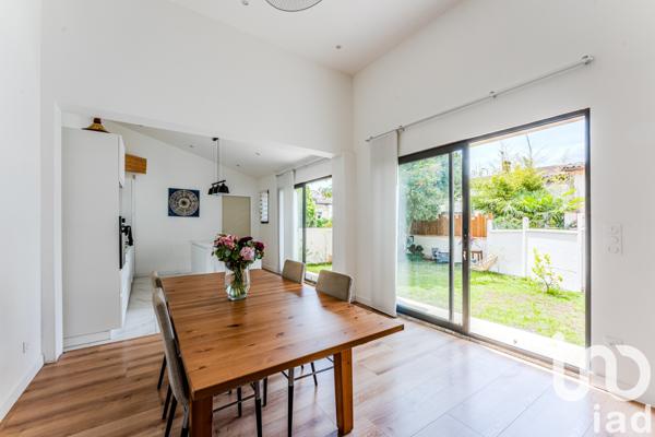 House for sale 4 rooms 140 m² Talence