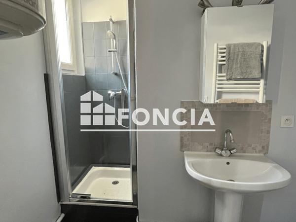 Location Appartement meublé 2 pièces 29 m² - 18 RUE DES CHAMPS Le Mans 72000