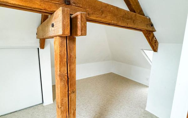 Immeuble à vendre    6 pièces • 150 m2 Ribemont