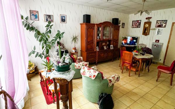 Immeuble à vendre    6 pièces • 150 m2 Ribemont