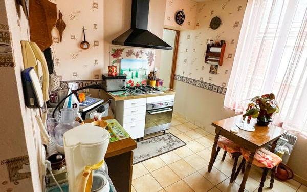 Immeuble à vendre    6 pièces • 150 m2 Ribemont