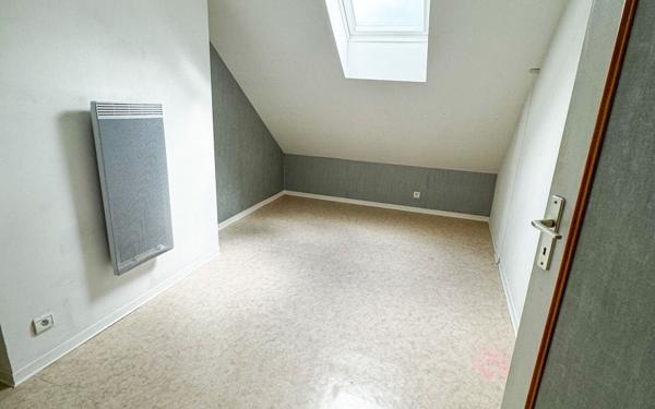 Immeuble à vendre    6 pièces • 150 m2 Ribemont