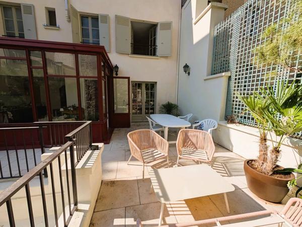 Élégance Art Déco – Appartement-Maison signé Charles Abella (1925) avec Terrasses, Sous-sol et Garage