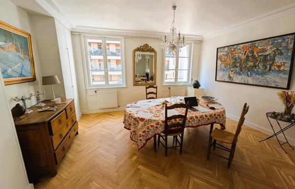 Élégance Art Déco – Appartement-Maison signé Charles Abella (1925) avec Terrasses, Sous-sol et Garage