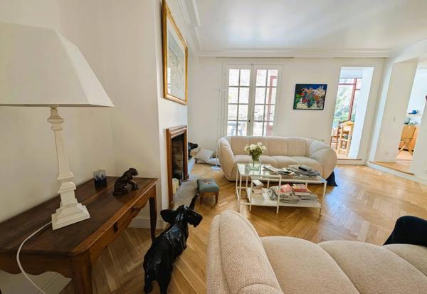 Élégance Art Déco – Appartement-Maison signé Charles Abella (1925) avec Terrasses, Sous-sol et Garage