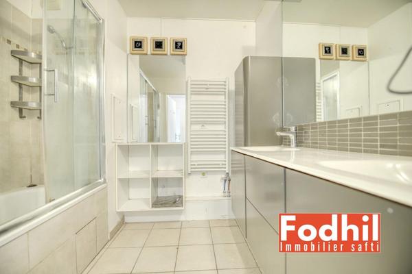 Appartement 3 pièces 68 m² – Entièrement rénové par le propriétaire avant la vente.