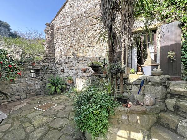 Sud Ardèche/Les Vans – Maison en pierre avec jardin – 138 m² – Charme et Authenticité