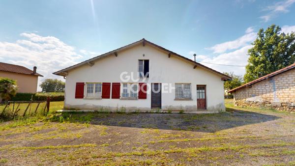 A VENDRE : Maison de plain-pied à rénover 98 m² avec dépendances