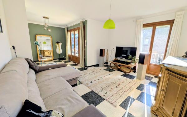 Maison à vendre    7 pièces •  Avignon