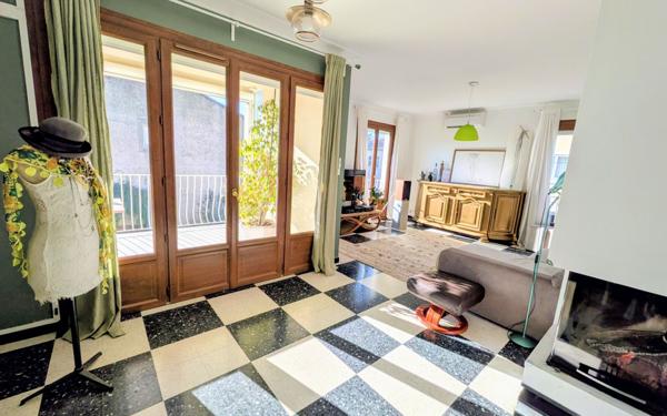 Maison à vendre    7 pièces •  Avignon