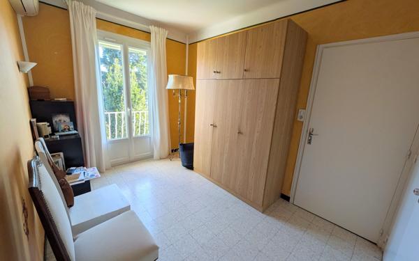 Maison à vendre    7 pièces •  Avignon