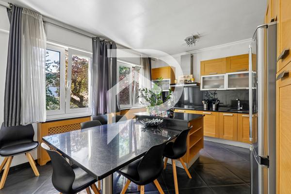 Maison 9 pièces 265 m2