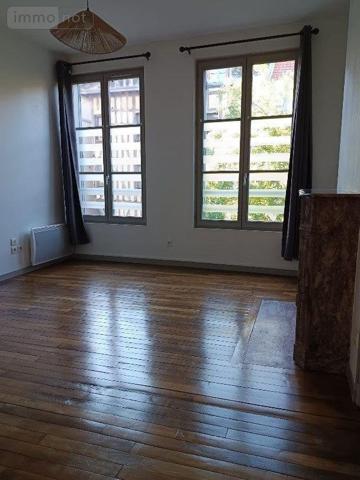 Appartement rénové à louer à Troyes dans l'Aube (10000), ref : 10376/1244   
Centre ville