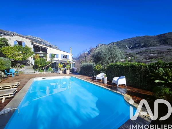 Maison à vendre 11 pièces 200 m² Le Bar-sur-Loup