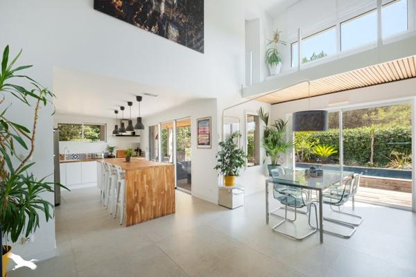 Maison à vendre |  Castelnau-le-Lez |  6 pièces | 211 m²