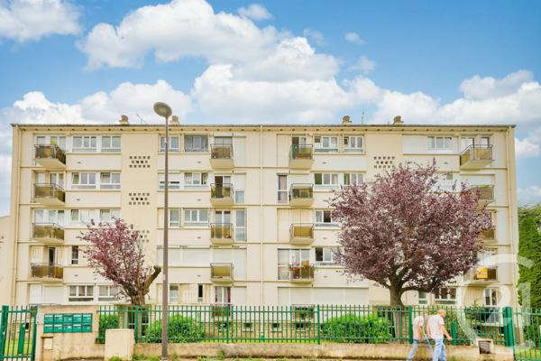 Appartement F3 à vendre  3 pièces - 55 m2 LE BOURGET - 93