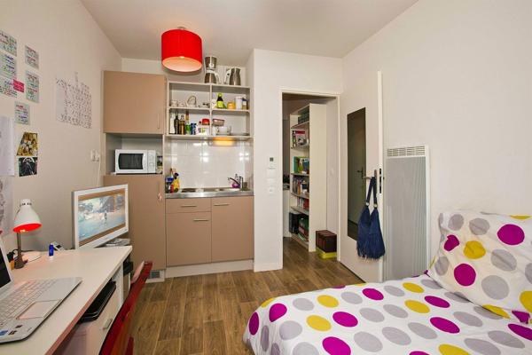 INVESTISSEMENT LOCATIF – ASNIERES SUR SEINE – Résidence étudiante Les Estudines Sarah Bernhardt - 5.29 % de rentabilité