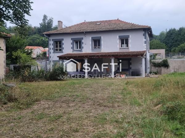 Maison 1850, cachet historique et beau terrain