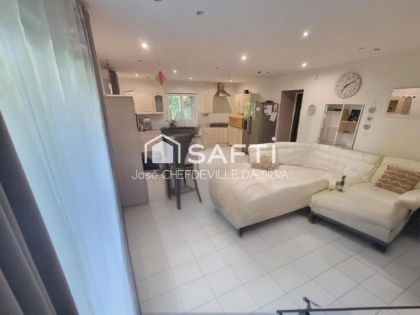 Maison 1850, cachet historique et beau terrain