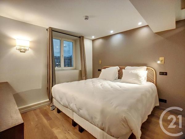 Immeuble à vendre  348 m2 PARIS - 75006