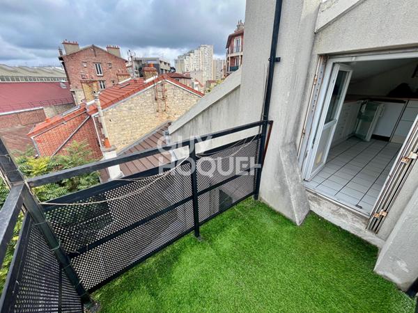 Rare à MALAKOFF ! 2 pièces dernier étage avec balcon, charme de l'ancien, emplacement stratégique !