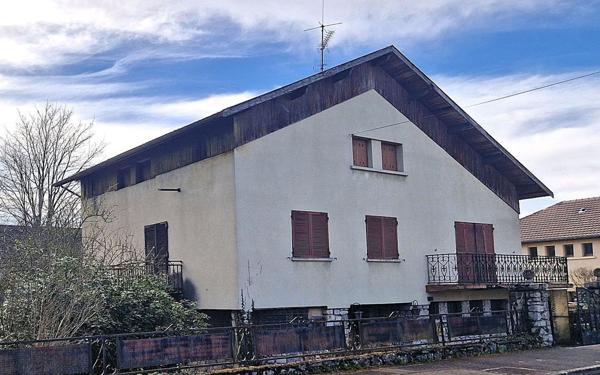 Maison à vendre    8 pièces • 197 m2 Perrecy-les-Forges