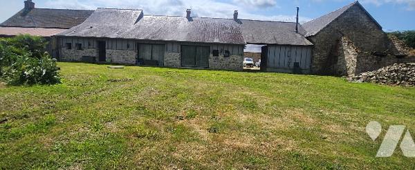 LAILLE corps de ferme avec 6700 m² de terrain.
Idéal projet familial, gîte, espace bien-être,..